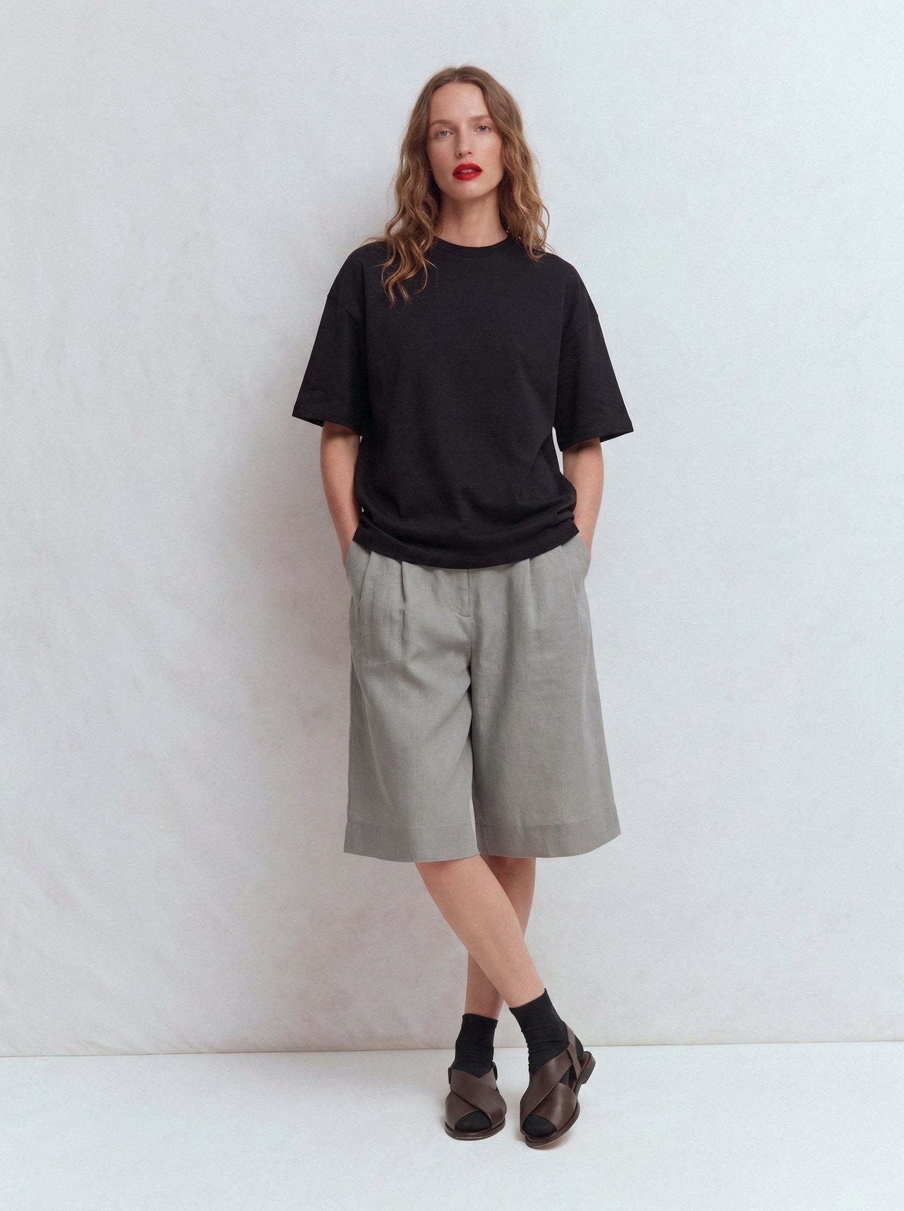 OVERSIZE KISA KOLLU PAMUK T-SHIRT SIYAH