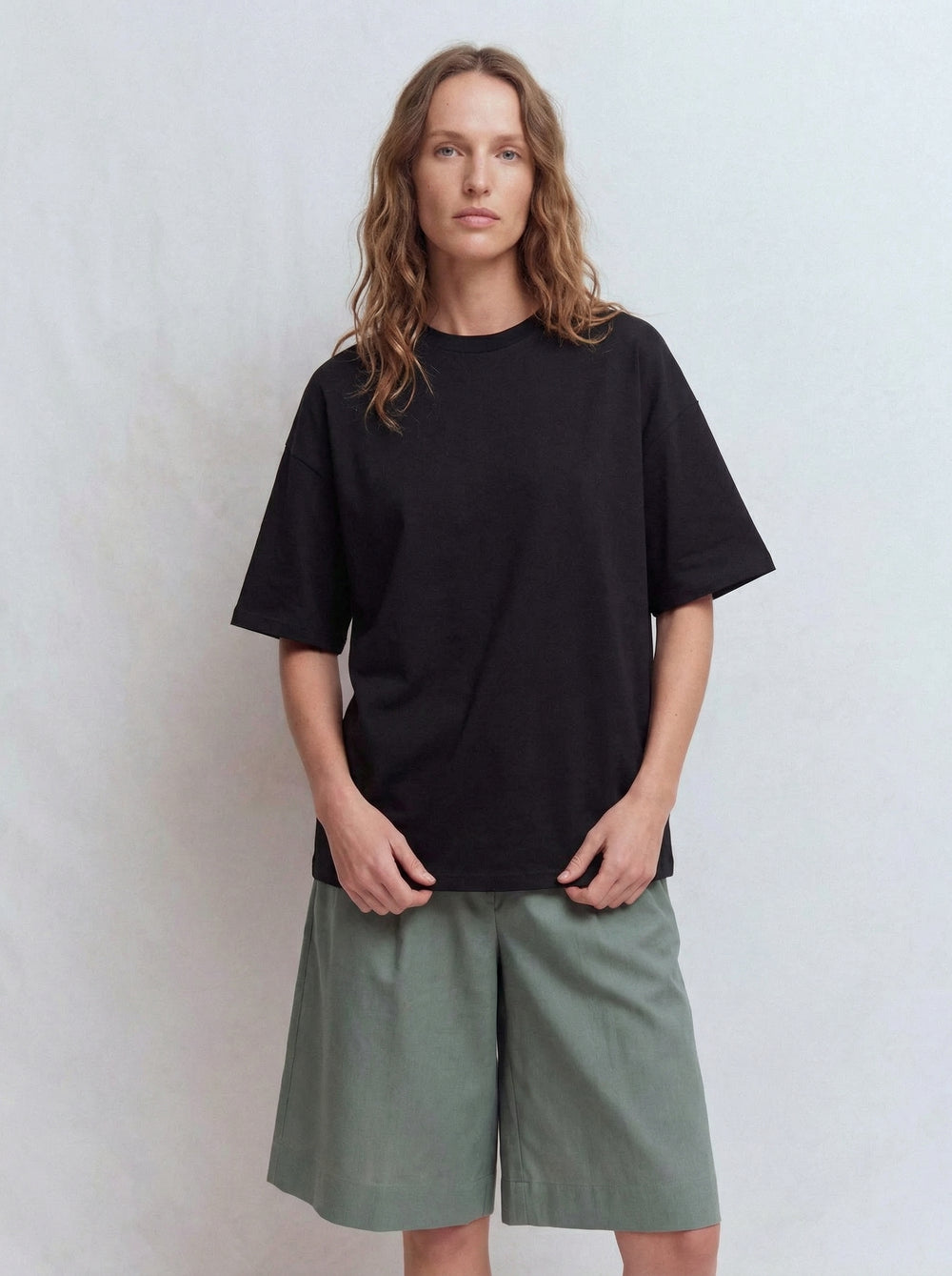 OVERSIZE KISA KOLLU PAMUK T-SHIRT SIYAH