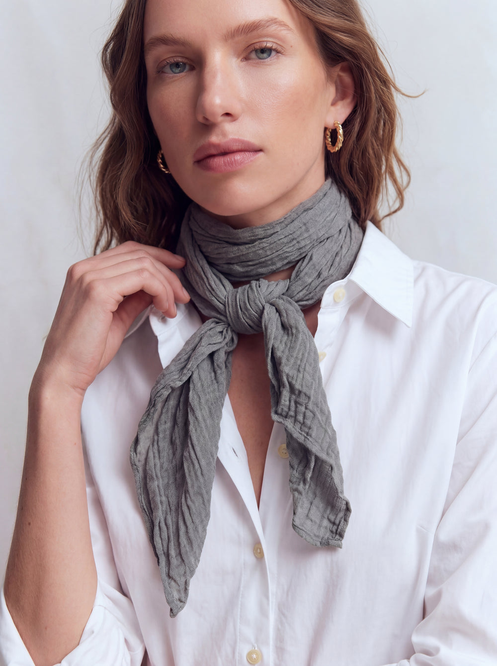 SOFT GREY ORGANIK PAMUK KARE FULAR