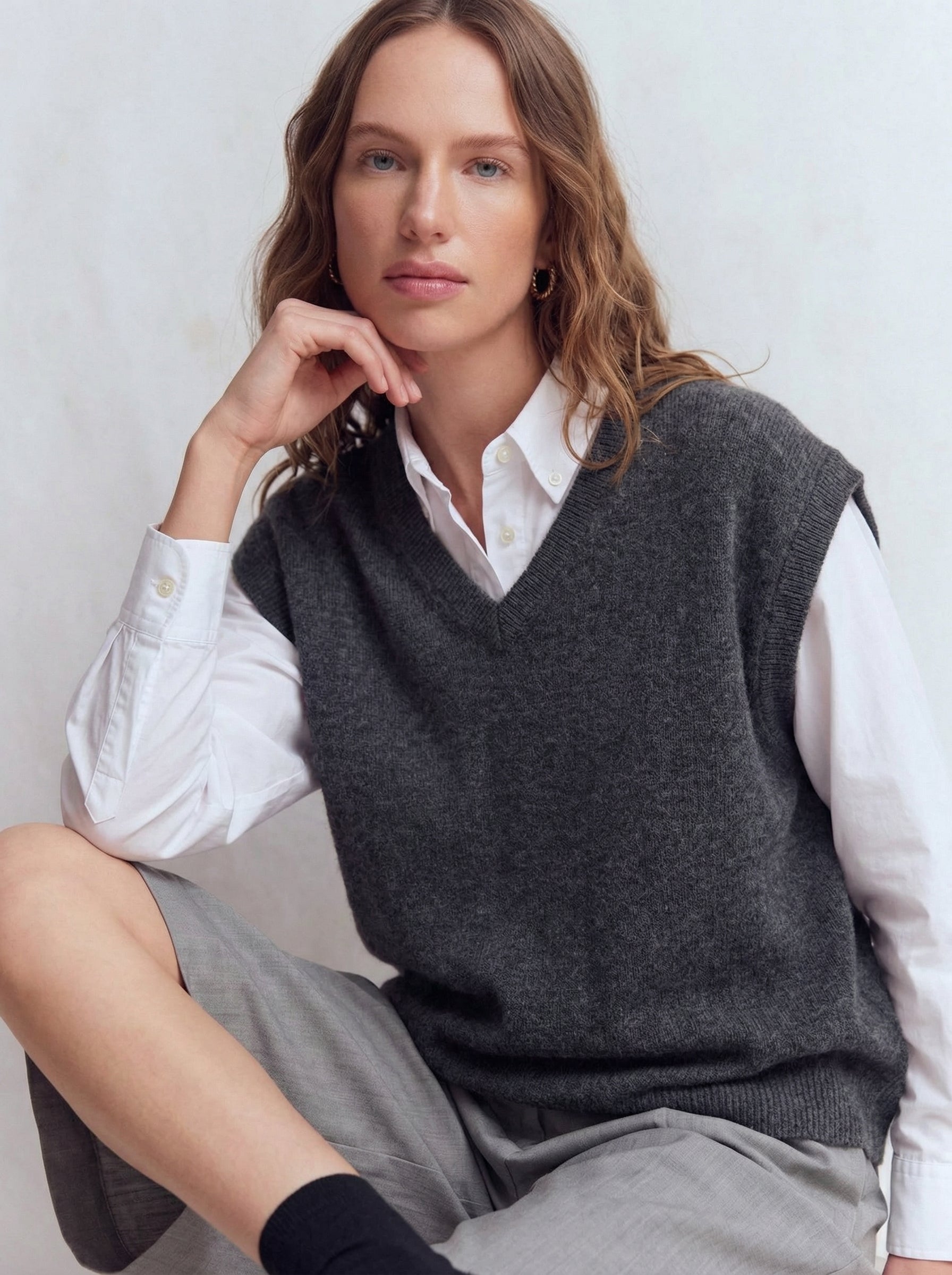 YUN V YAKA UNISEX SUVETER FUME