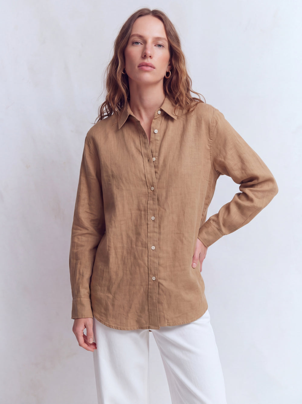 DOKUMLU %100 YIKANMIS KETEN GOMLEK CAMEL