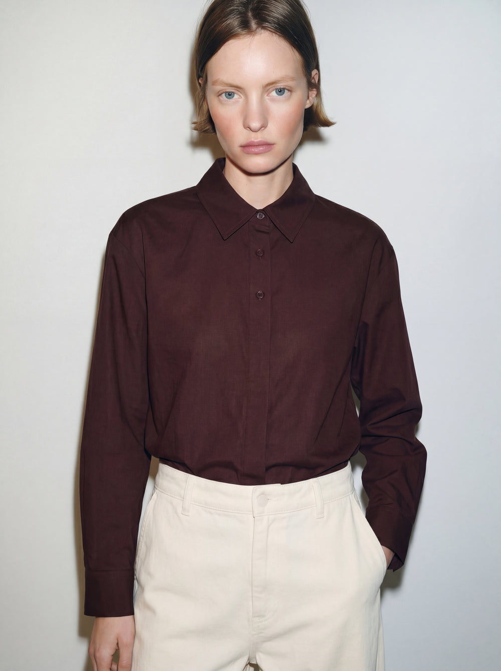 DUGME DETAYLI POPLIN GOMLEK KAHVE