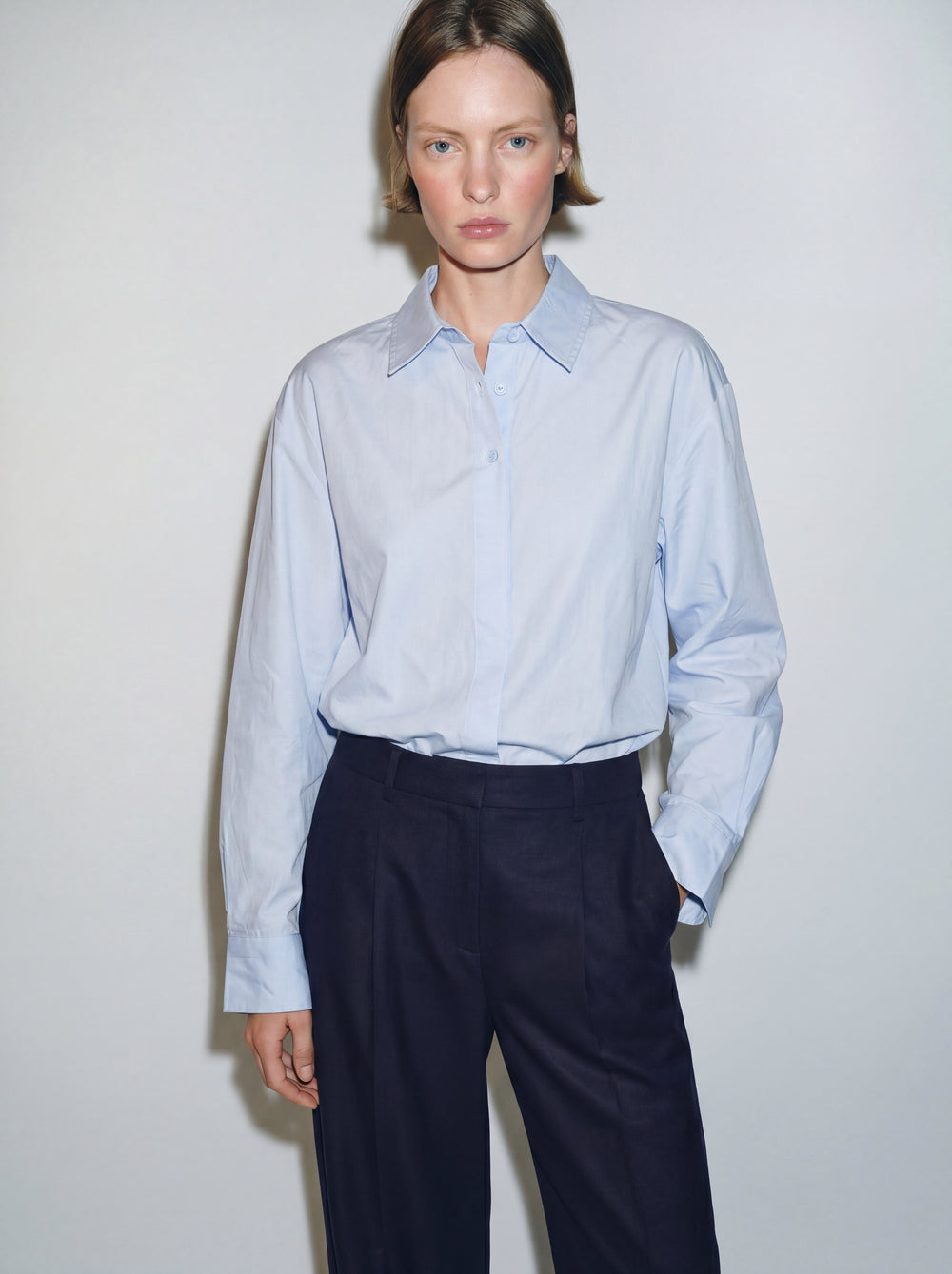 DUGME DETAYLI POPLIN GOMLEK MAVI