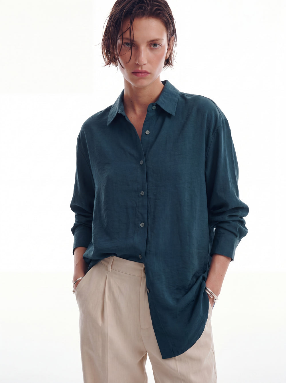 DOKUMLU TENCEL GOMLEK PETROL MAVI