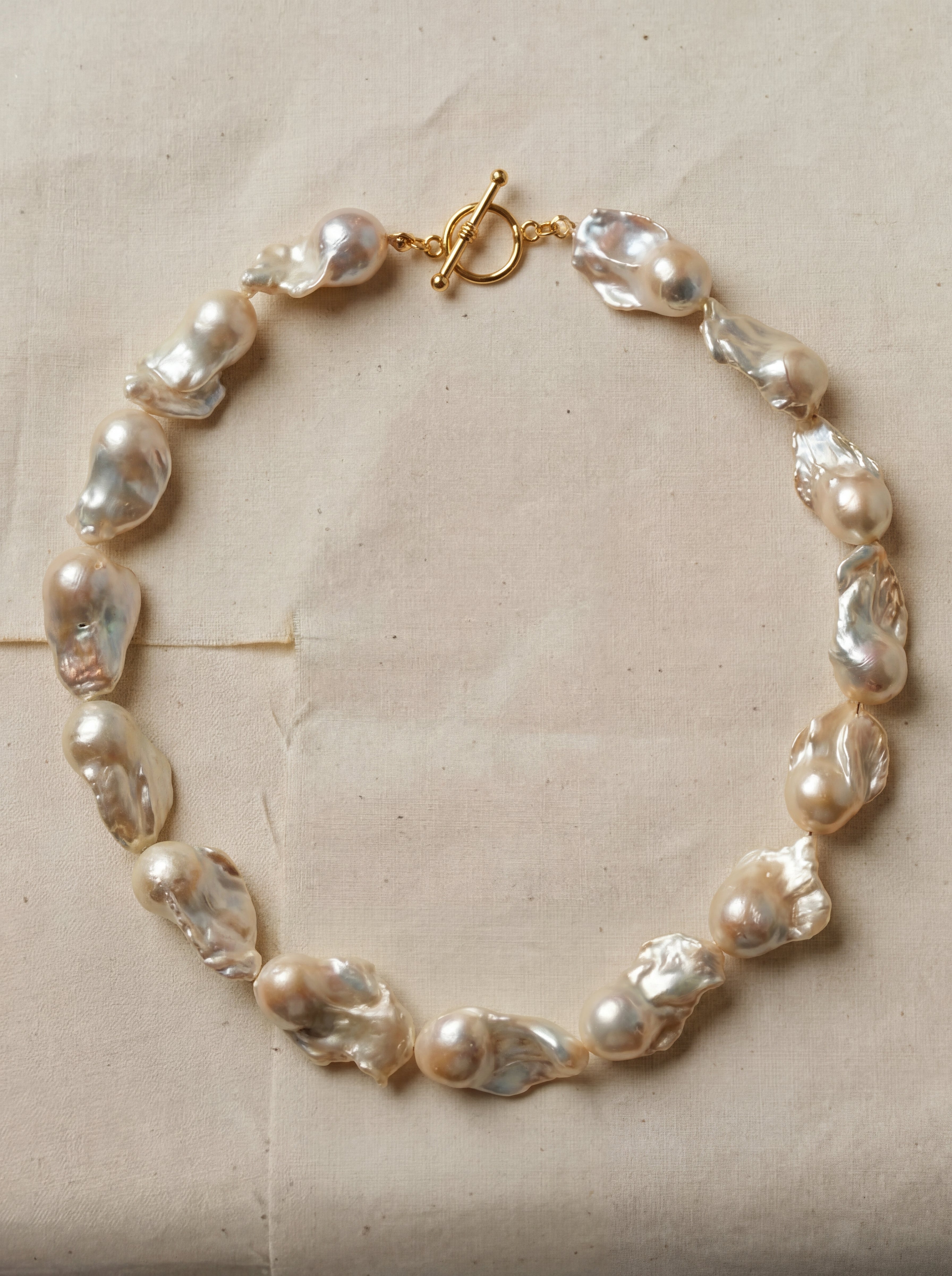 AMPHITRITE BAROQUE PEARL NECKLACE