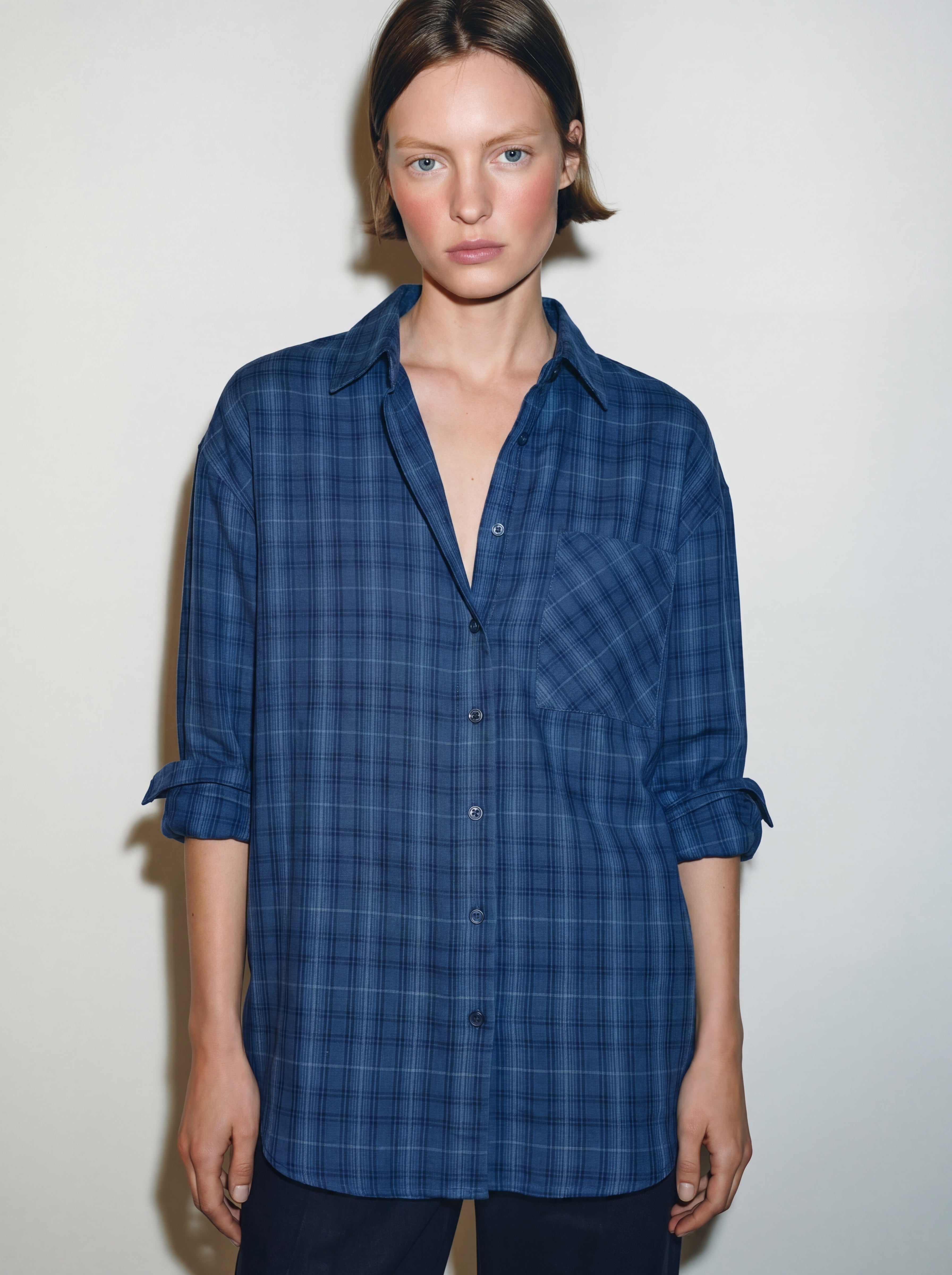 KARELI CEPLI OVERSIZE YUMUSAK GOMLEK